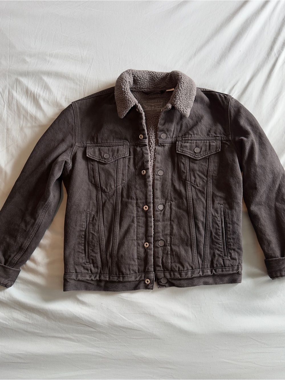 Levi's Women's Sherpa-Lined Jean Jacket in Charcoal